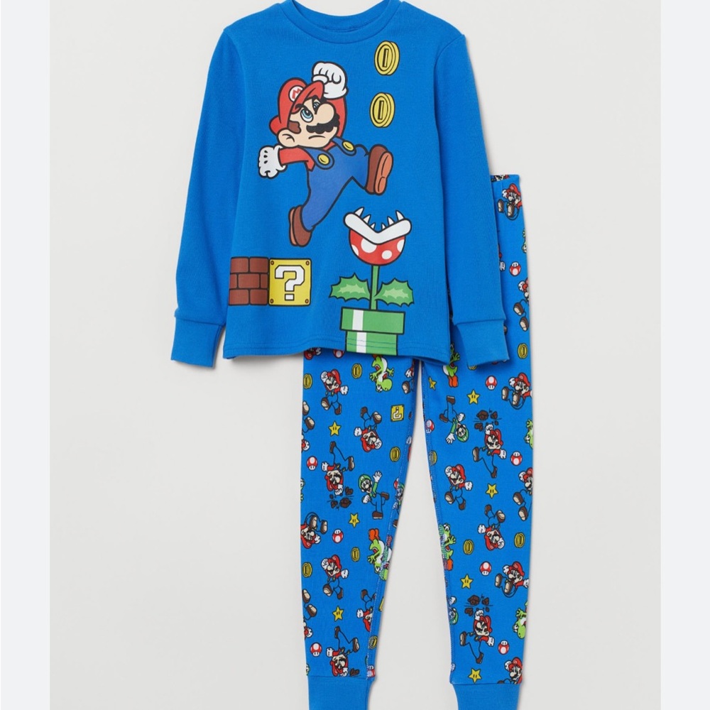 Super Mario pajama set with gloves